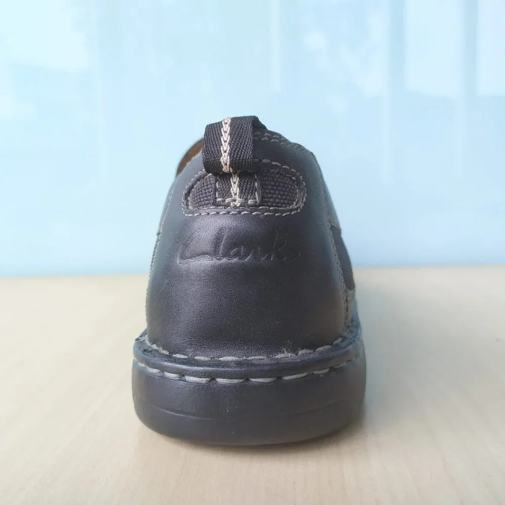 CLARKS MEN'S LAMBETH LOAFER / SLIP ON - Picture 3 of 6